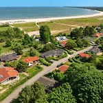 Strandblick - Dorf 1 07 Priwall
