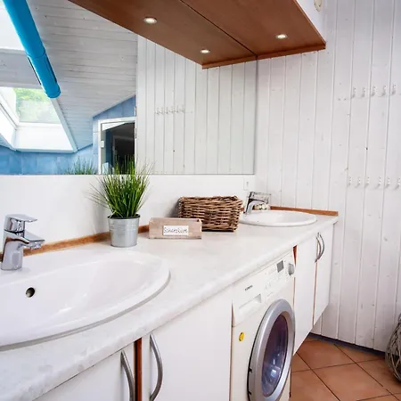 Strandblick - Dorf 1 07 *