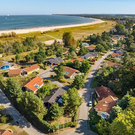 Strandblick - Dorf 1 07 * Priwall