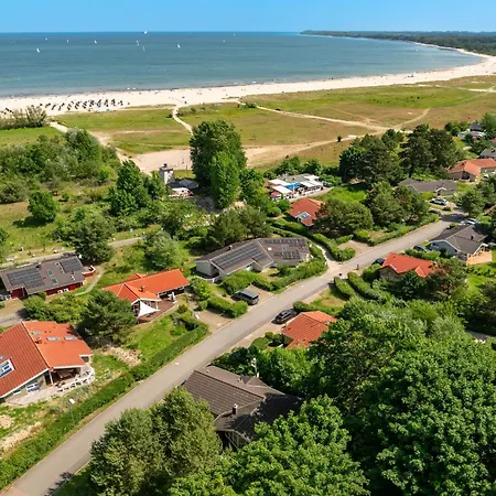 Strandblick - Dorf 1 07 Priwall